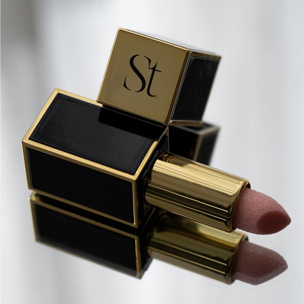 New in Box Seint Diamonds are Forever Lipstick